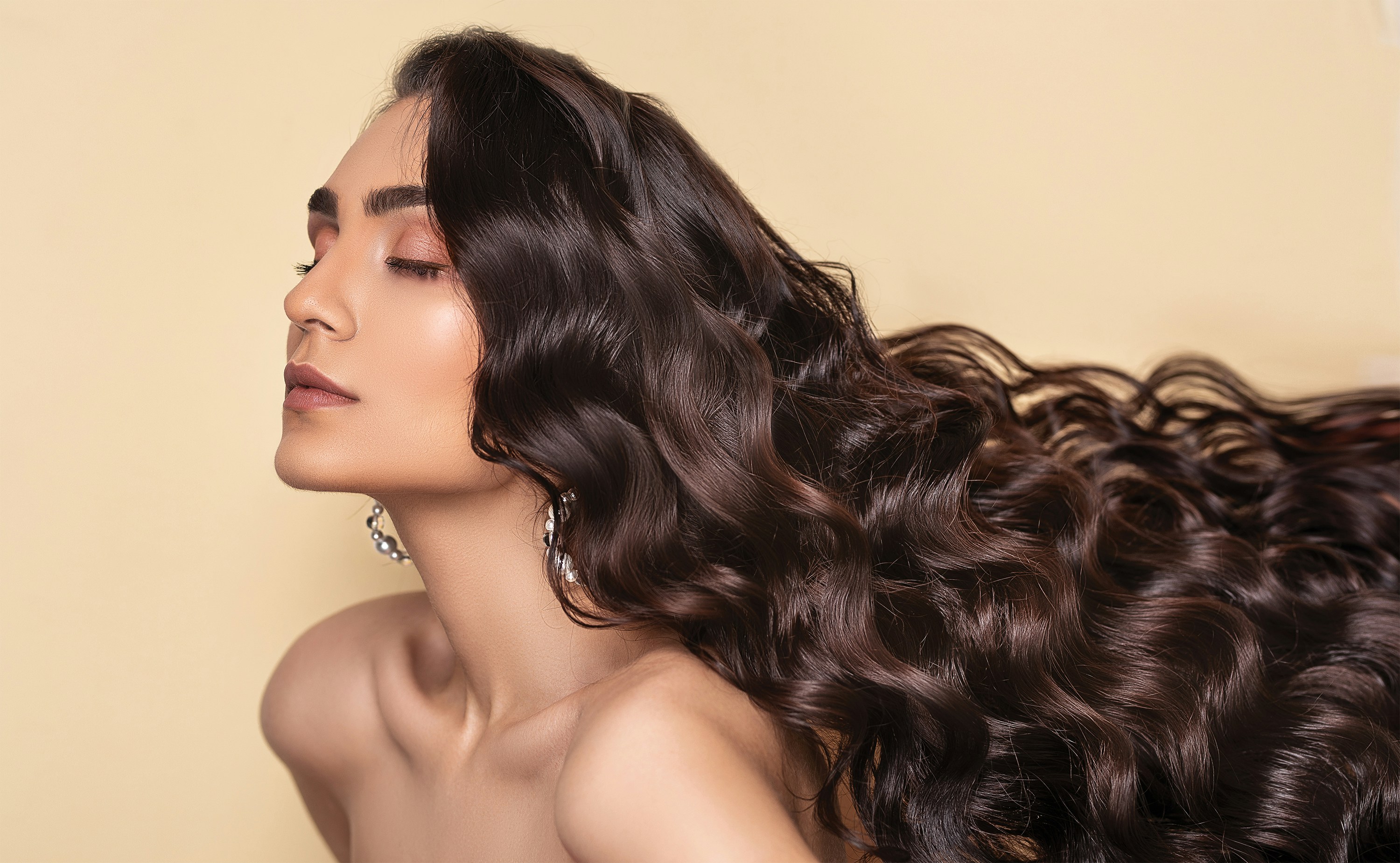 Professional Hair Artistry: Creativity, Technique, and Career Opportunities in the Beauty Industry